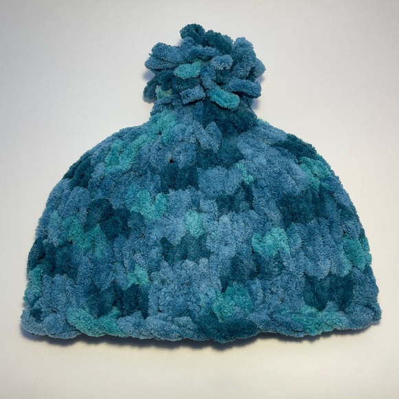 Handmade Women’s/Junior’s Winter Hat With Loopy Pom-Pom - Variegated Teal - Picture 3 of 9